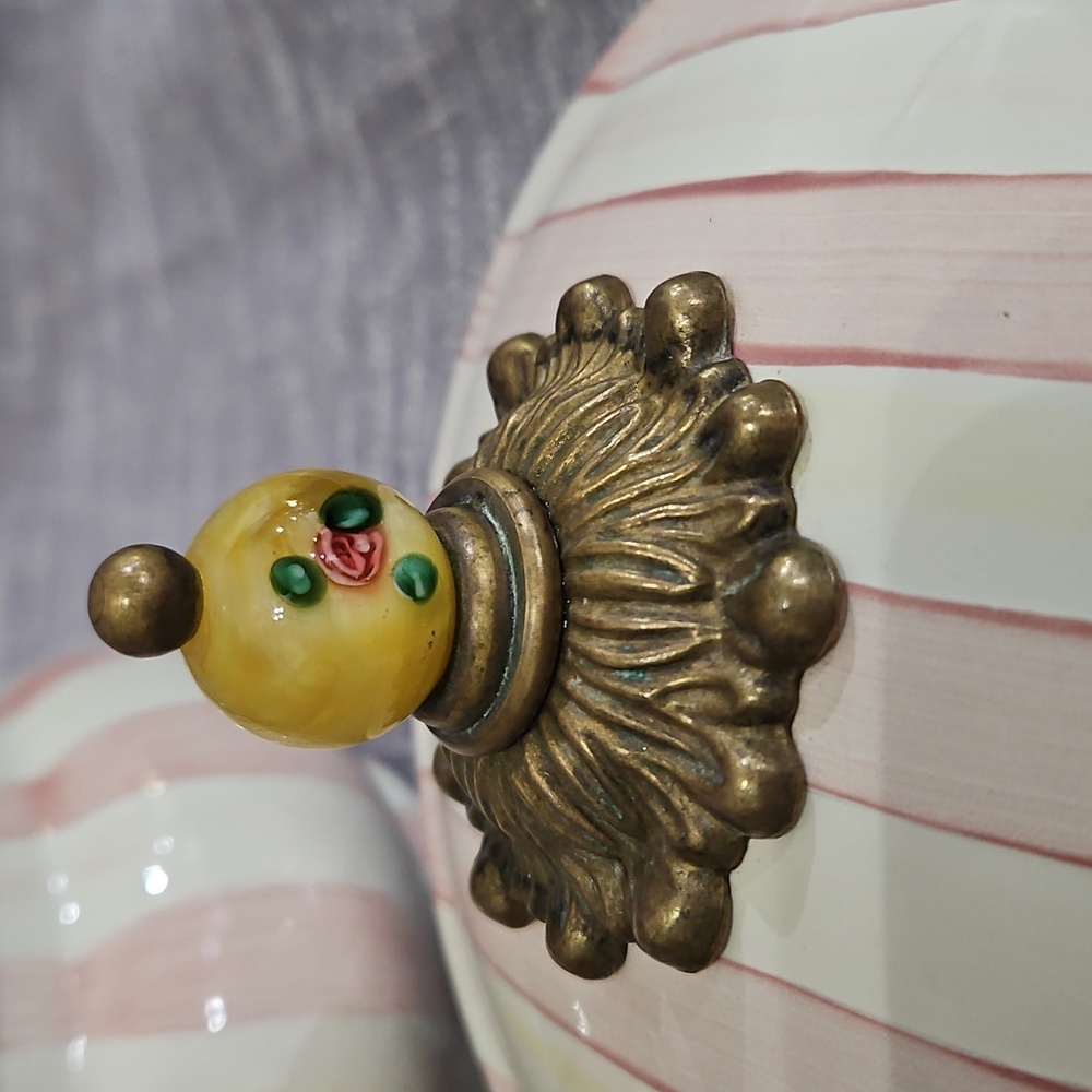 MacKenzie-Childs Pink and White Ceramic Dish Set - Picture 4 of 8